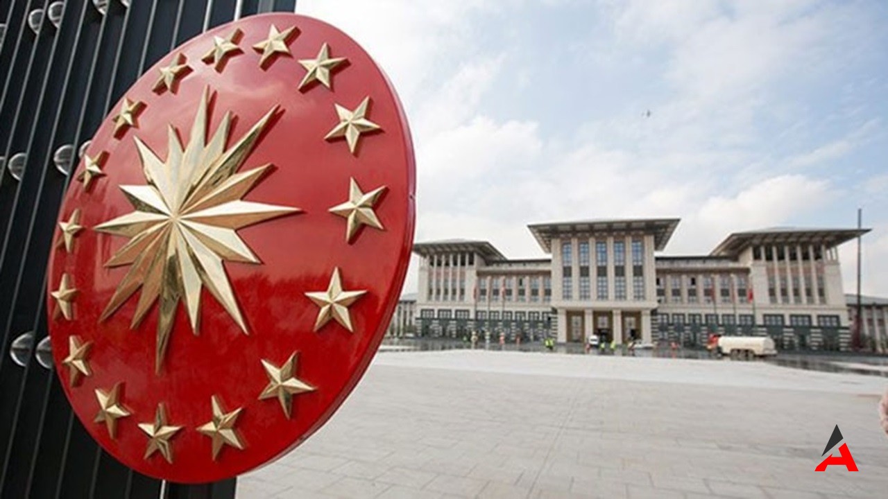 5 İlin Valisi Değişti: Yeni Atamalar Resmi Gazete’de Yayımlandı