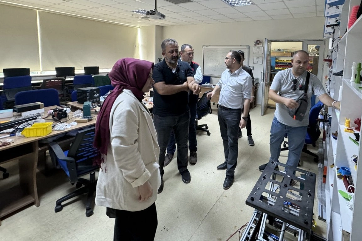 Bilim ve Teknoloji Merkezi Gün Sayıyor