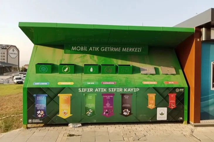Bursa’da Mobil Atık Getirme Merkezi Büyük İlgi Gördü