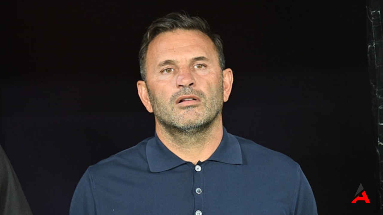 Galatasaray Teknik Direktörü Okan Buruk, Ağır Yenilgi Sonrası Sorumluluğu Üstlendi