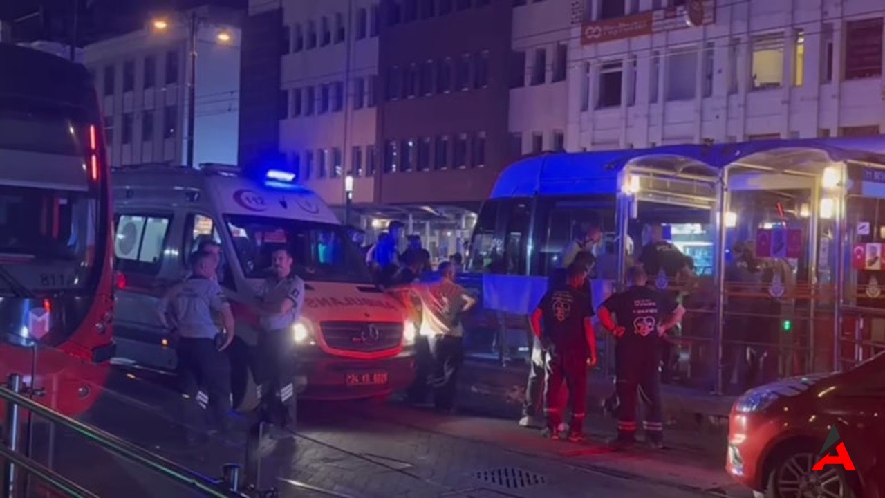 İstanbul Beyazıt’ta Tramvay Faciası: Raylara Düşen Yolcu Hayatını Kaybetti!