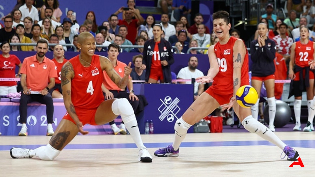 Paris 2024’te Hayal Kırıklığı: A Milli Kadın Voleybol Takımı, İtalya’ya Yenilerek Final Şansını Kaçırdı!