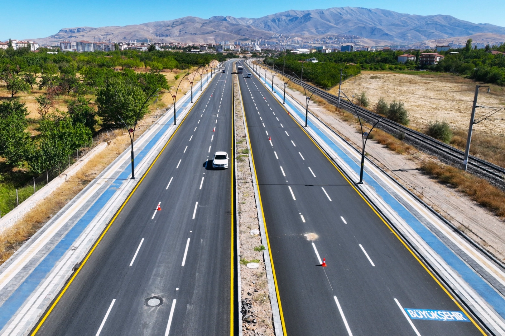 Trafik Güvenliği İçin 870 Bin Metrelik Yol Çizgi Çalışması Tamamlandı