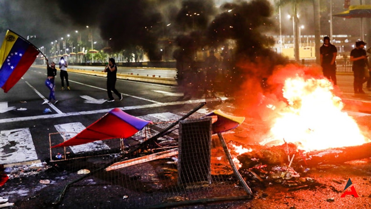 Venezuela’da Seçim Protestoları Kanlı Bitti: 6 Ölü, 84 Yaralı!