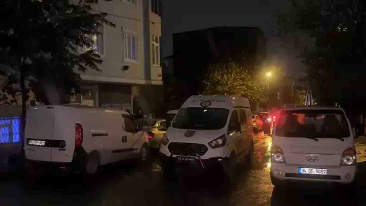 20 Bıçak Darbesiyle Yaralanan Kadın Hayatta Kalmak İçin Kaçtı