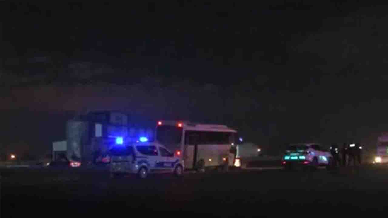 Konya’da Polis Aracı Kaza Yaptı: 1 Ölü, 11 Yaralı