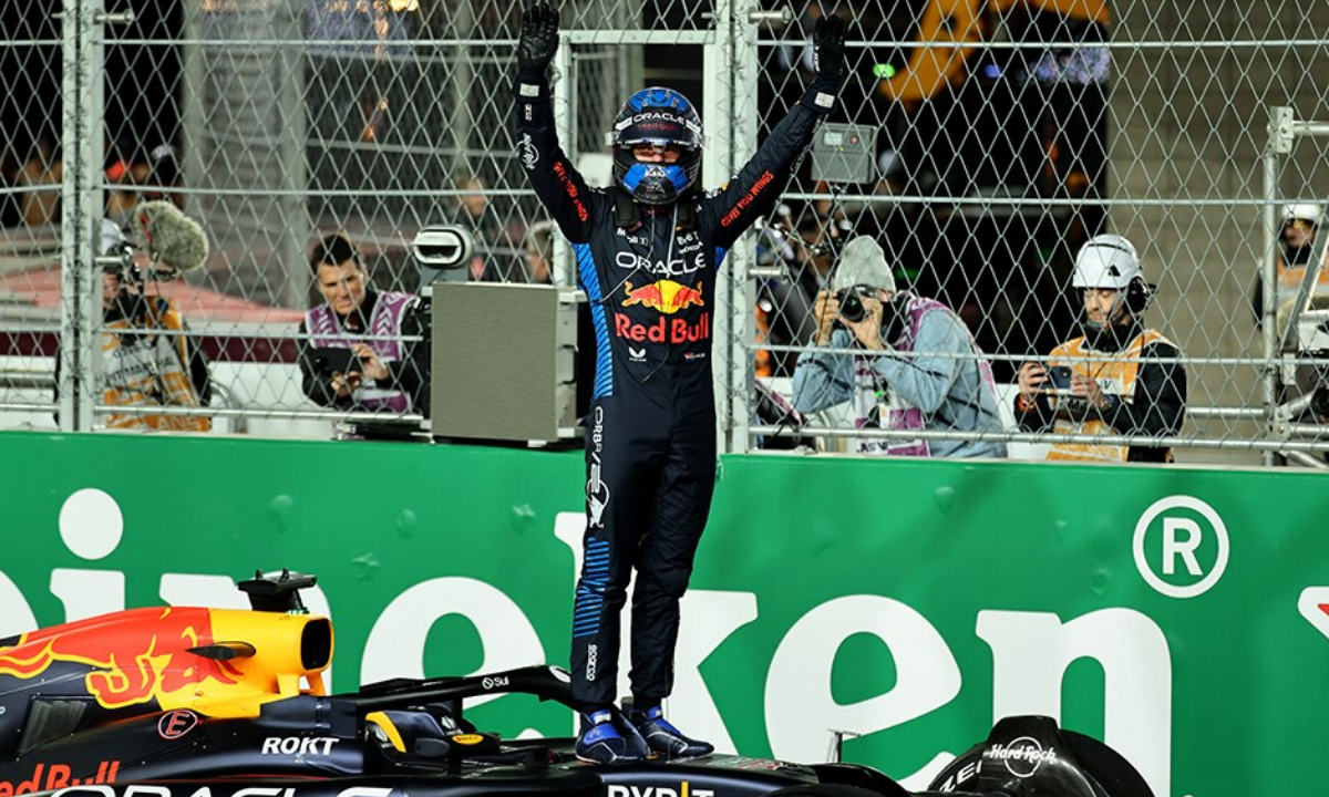 Max Verstappen’den Tarihi Zafer! 4. Formula 1 Şampiyonluğunu Kazandı!