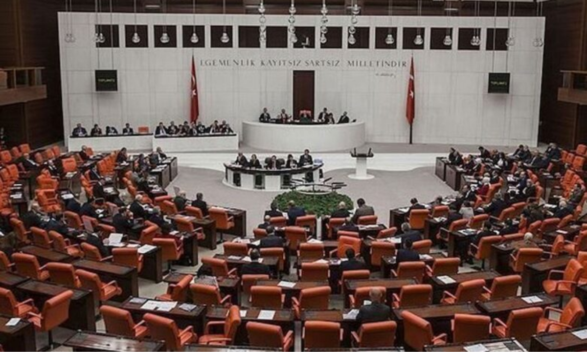 Silah ve Çakar Kullanımı Artık Daha Pahalıya Mal Olacak! Yeni Düzenleme TBMM’den Geçti