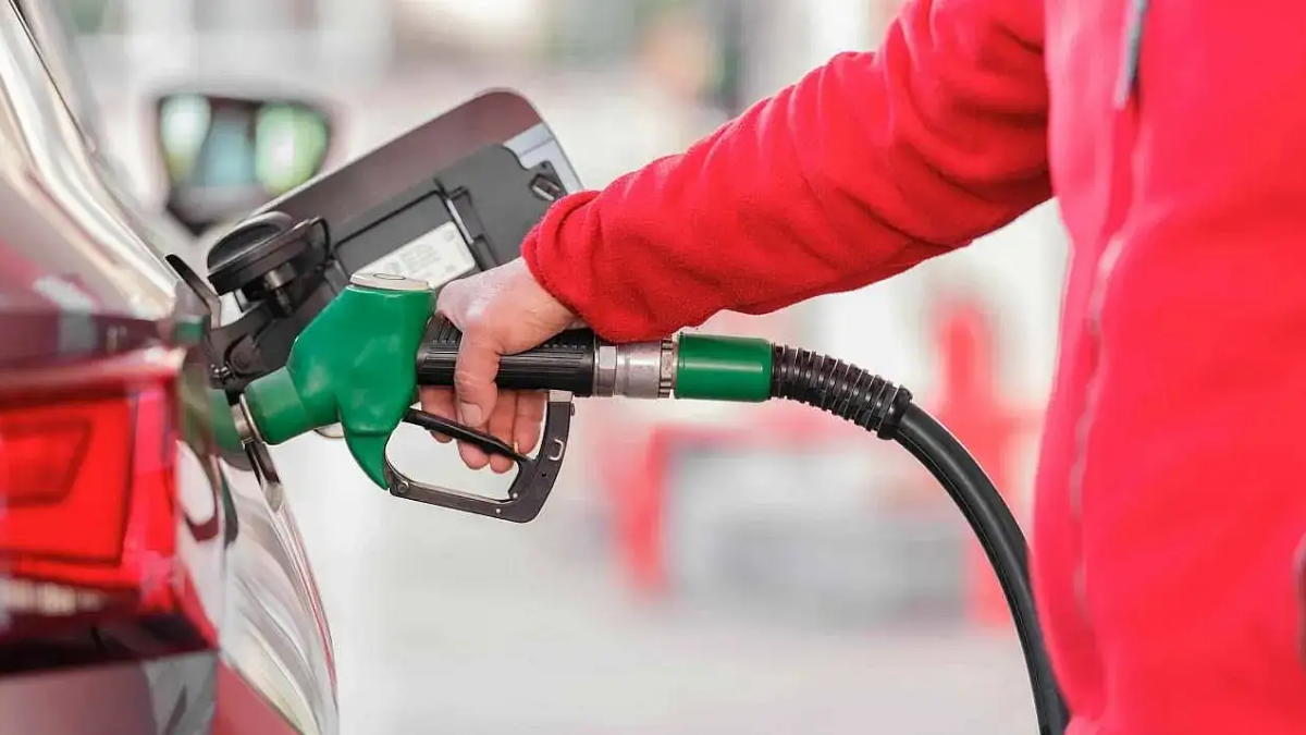 Bu Gece Yarısı Olacak! Benzine Büyük İndirim Geliyor!