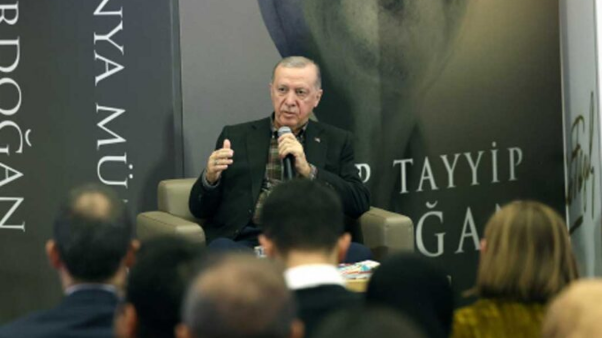 Erdoğan Üniversite Öğrencilerine Müjdeyi Verdi! 2025 KYK Burs Miktarı Arttı!