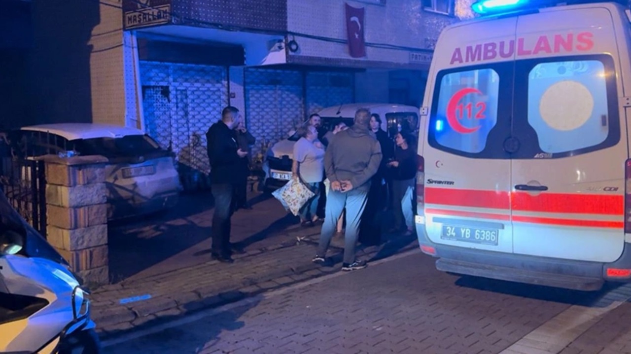 Avcılar’da Otoparka Girmeye Çalışan Sürücü İstinad Duvarına Çarptı: 1 Yaralı