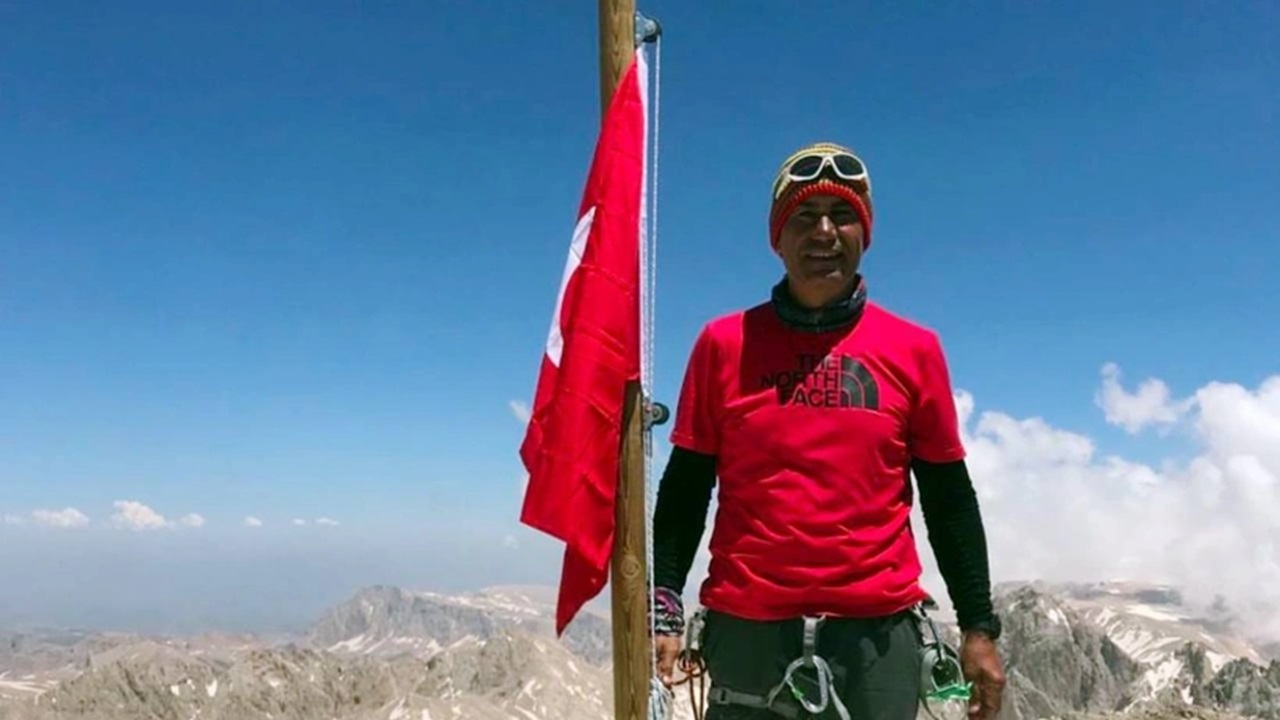 Türk Bayrağını Değiştirmeye Giden Fehmi Efe’den Haber Alınamıyor