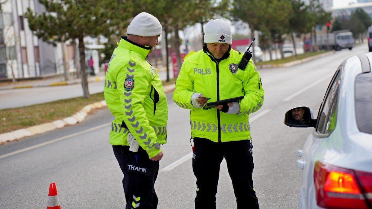 Isparta Trafik Denetimi: 12 Sürücüye Ceza